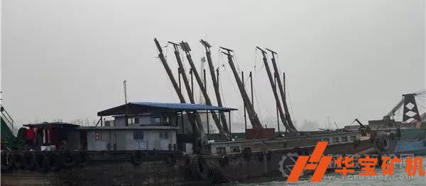 馬鞍山市水警刑警聯手破獲特大犯罪團伙盜采江砂案件抓獲46人！