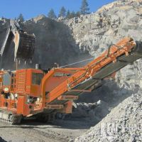 移動(dòng)式石子破碎機(jī)，橫掃沙場！