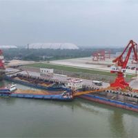 滿載砂石的萬噸貨輪駛向長江下游！江海對(duì)流新格局開啟