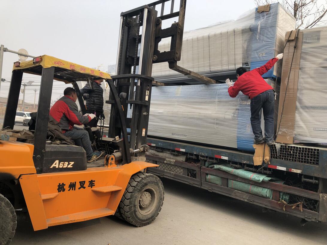 保定洗衣廠洗衣房設(shè)備昨日送貨完畢 保定洗衣廠洗衣房設(shè)備昨日送貨完畢